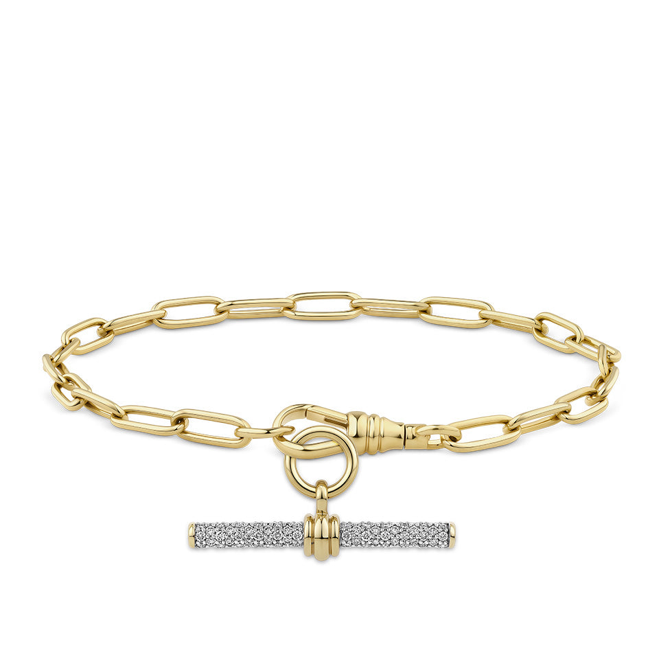 Paperclip Bracelet in 18ct yellow gold from Hardy Brothers Jewellers, styled with a T-bar pendant (sold separately) hanging below the bracelet.