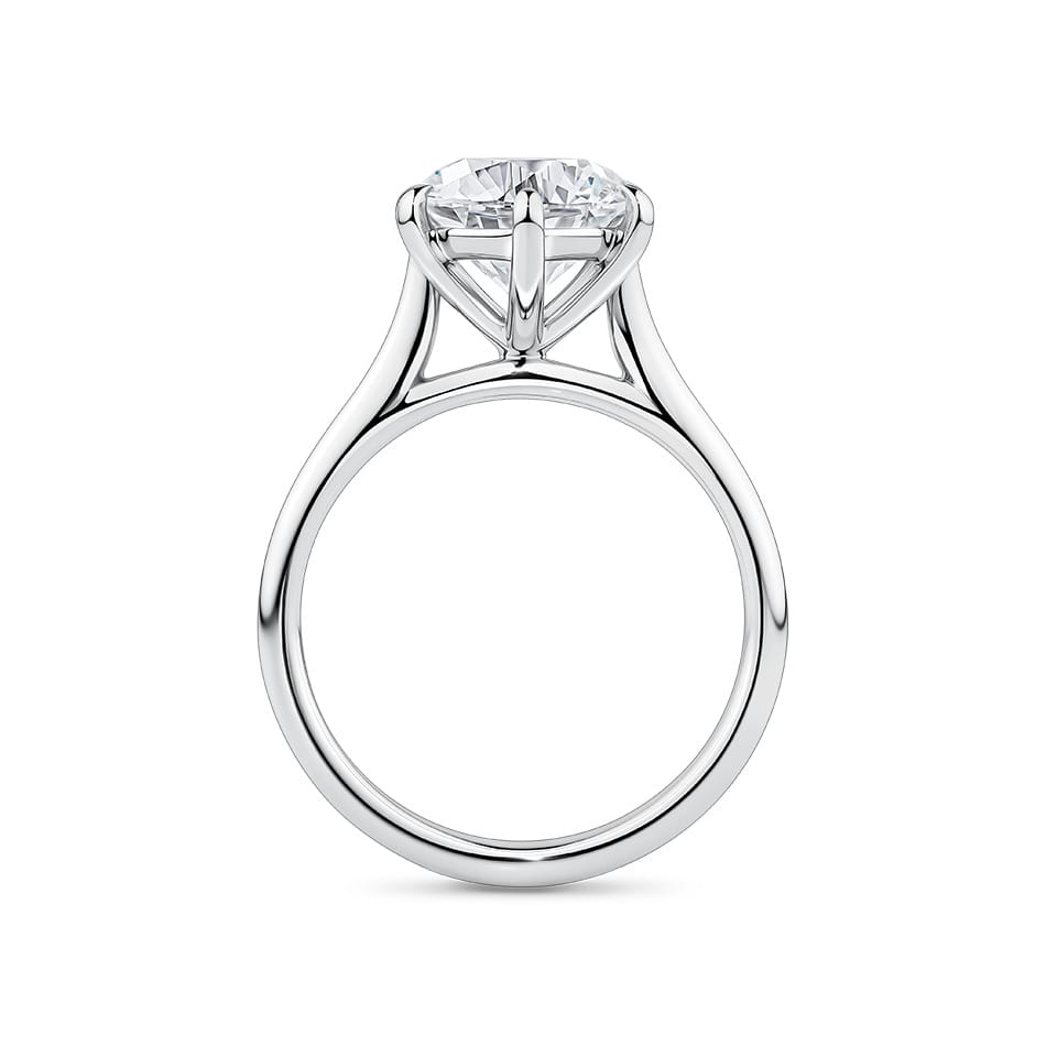 Round Brilliant Cut Diamond Engagement Ring in 18ct White Gold