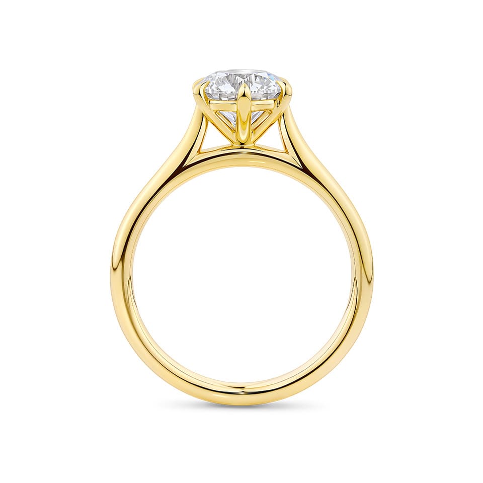 Round Brilliant Cut Diamond Engagement Ring in 18ct Yellow Gold