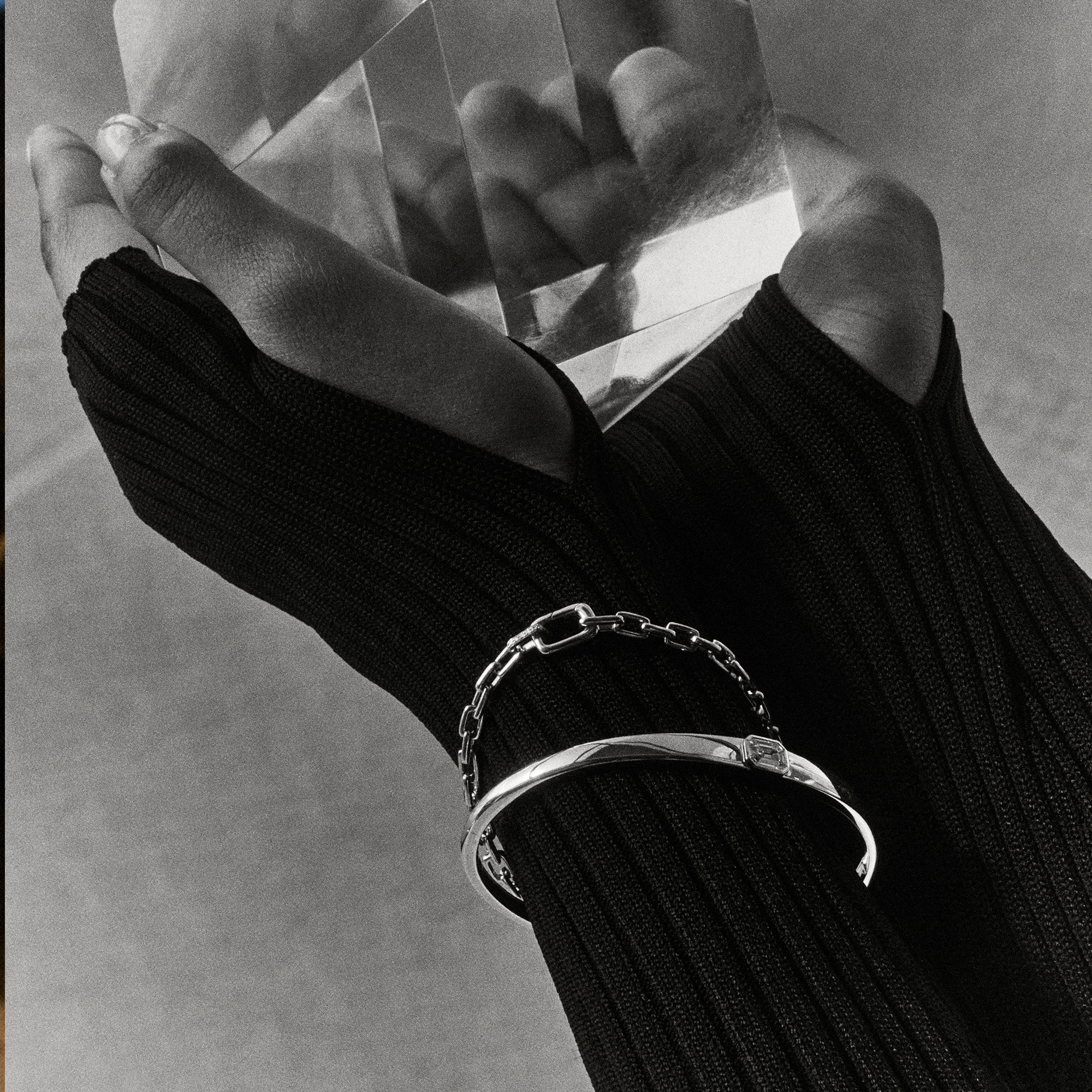 Multi-set Emerald Shape Diamond Cuff in 18ct Yellow Gold