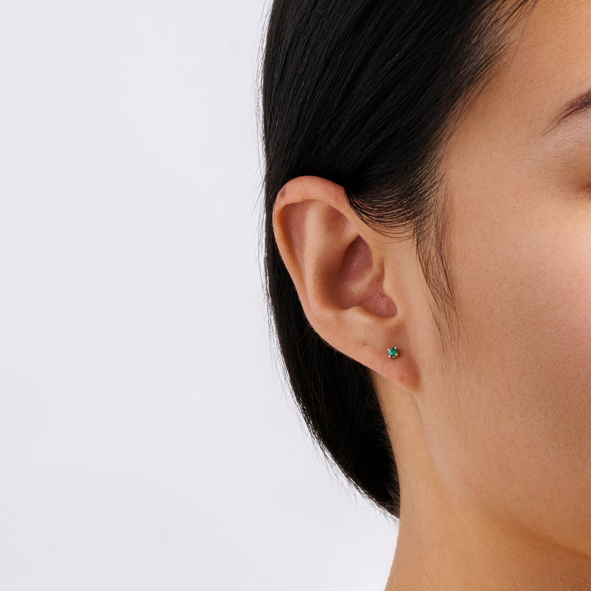 Emerald Stud Earrings in 18ct Yellow Gold