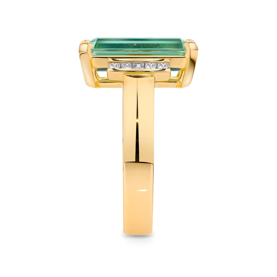 3.89 Carat Green Beryl and 0.20 Carat Diamond Ring in 18ct Yellow Gold