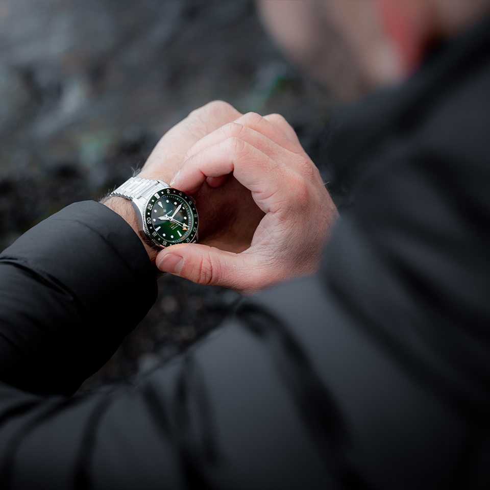 Bremont Supermarine Automatic GMT 40mm Watch SM40-GMT-SS-GNBK-B