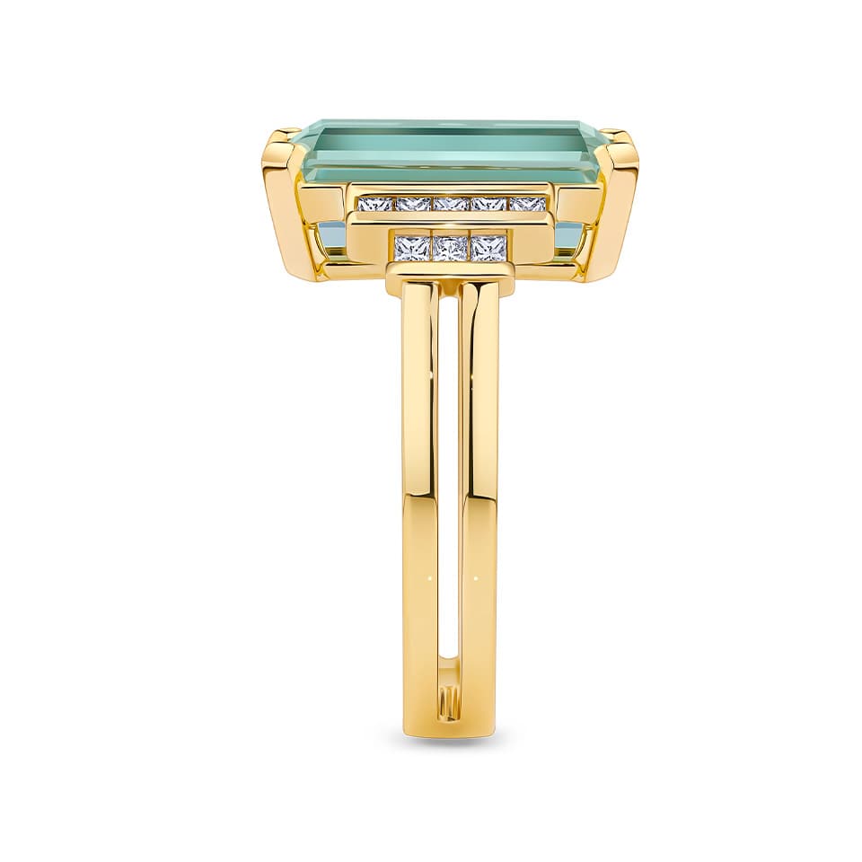 4.35 Carat Green Beryl and 0.32 Carat Diamond Ring in 18ct Yellow Gold