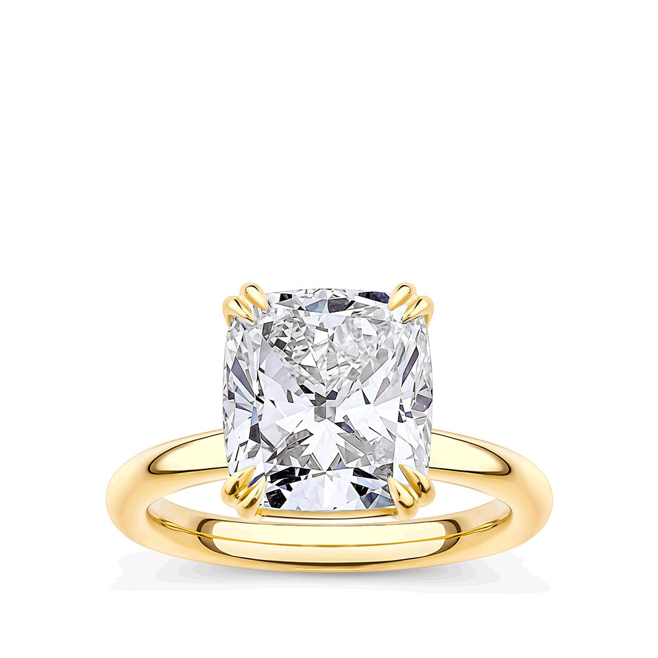 8.08 Carat Round Brilliant Cut Solitaire Engagement Ring in 18ct Yellow Gold