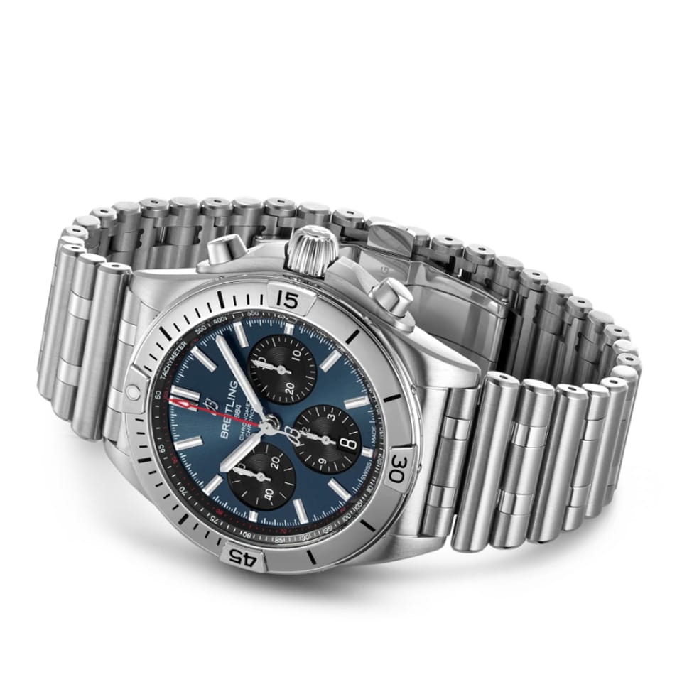 Breitling Chronomat B01 Chronograph 42mm Watch AB0134101C1A1 reveals the detail of its stainless steel Rouleaux bracelet. The bracelet's finish matches the tone of the 42mm case throughout.