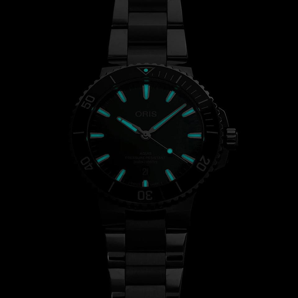 Oris Aquis Date Automatic 41.50mm Watch 733 7787 4154MB