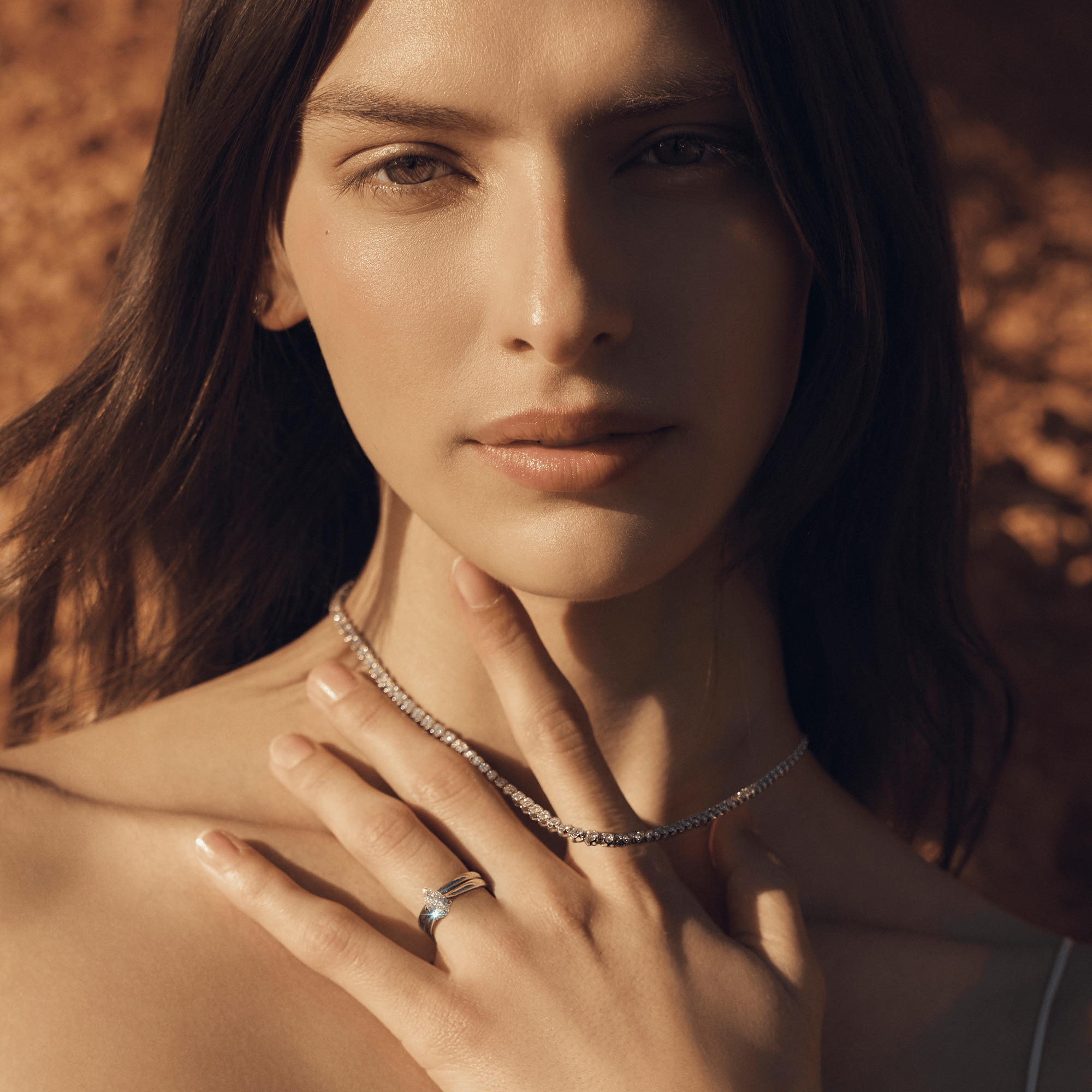 Pear Cut Diamond Engagement Ring in 18ct White Gold