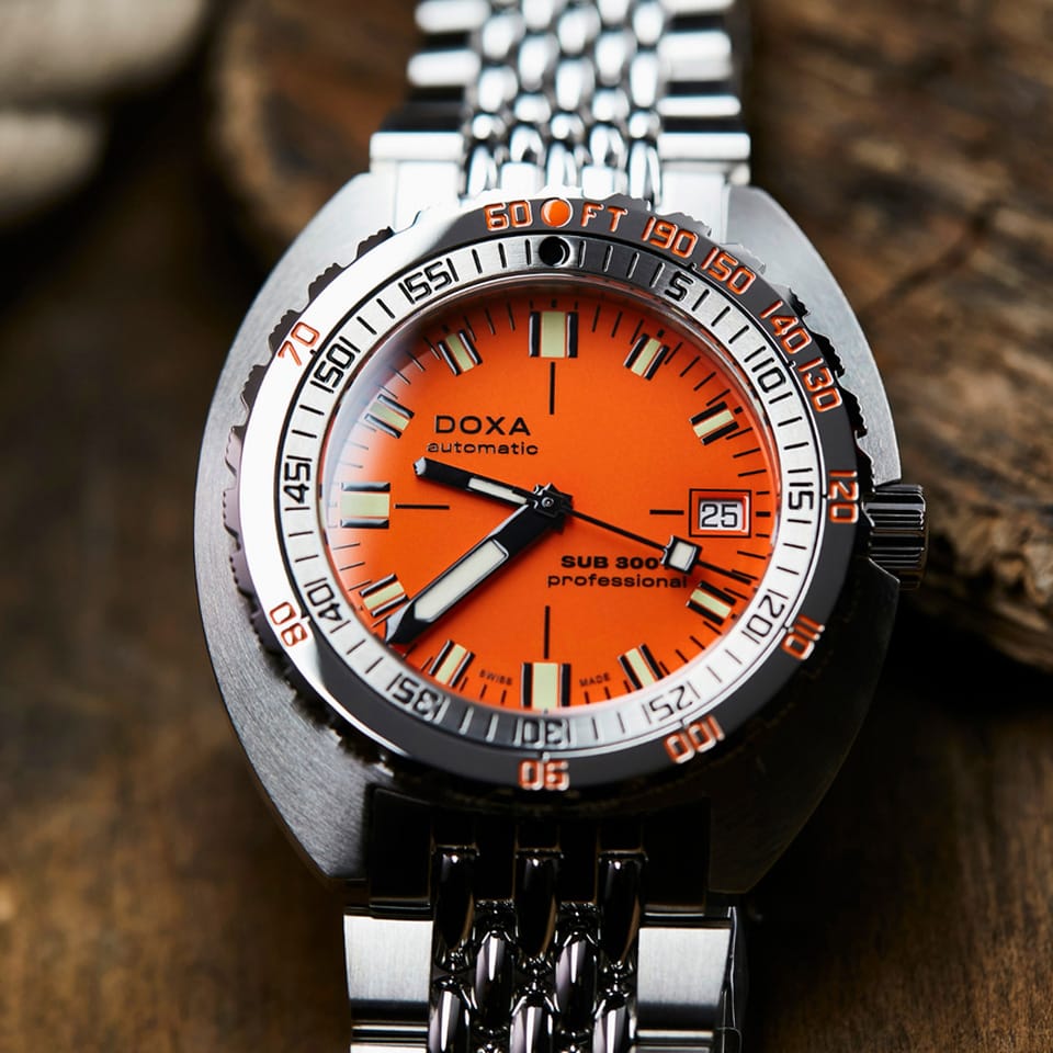 DOXA SUB 300T Professional Automatic 42.50mm Watch 840.10.351.10 - orange dial, rice detail bracelet