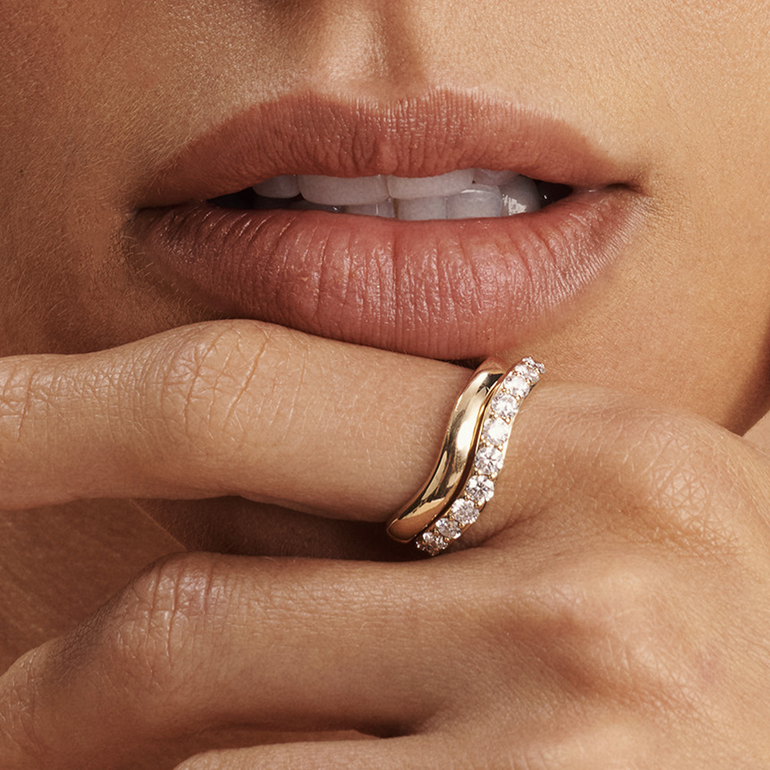 0.75 Carat Diamond Wave Ring in 18ct Yellow Gold