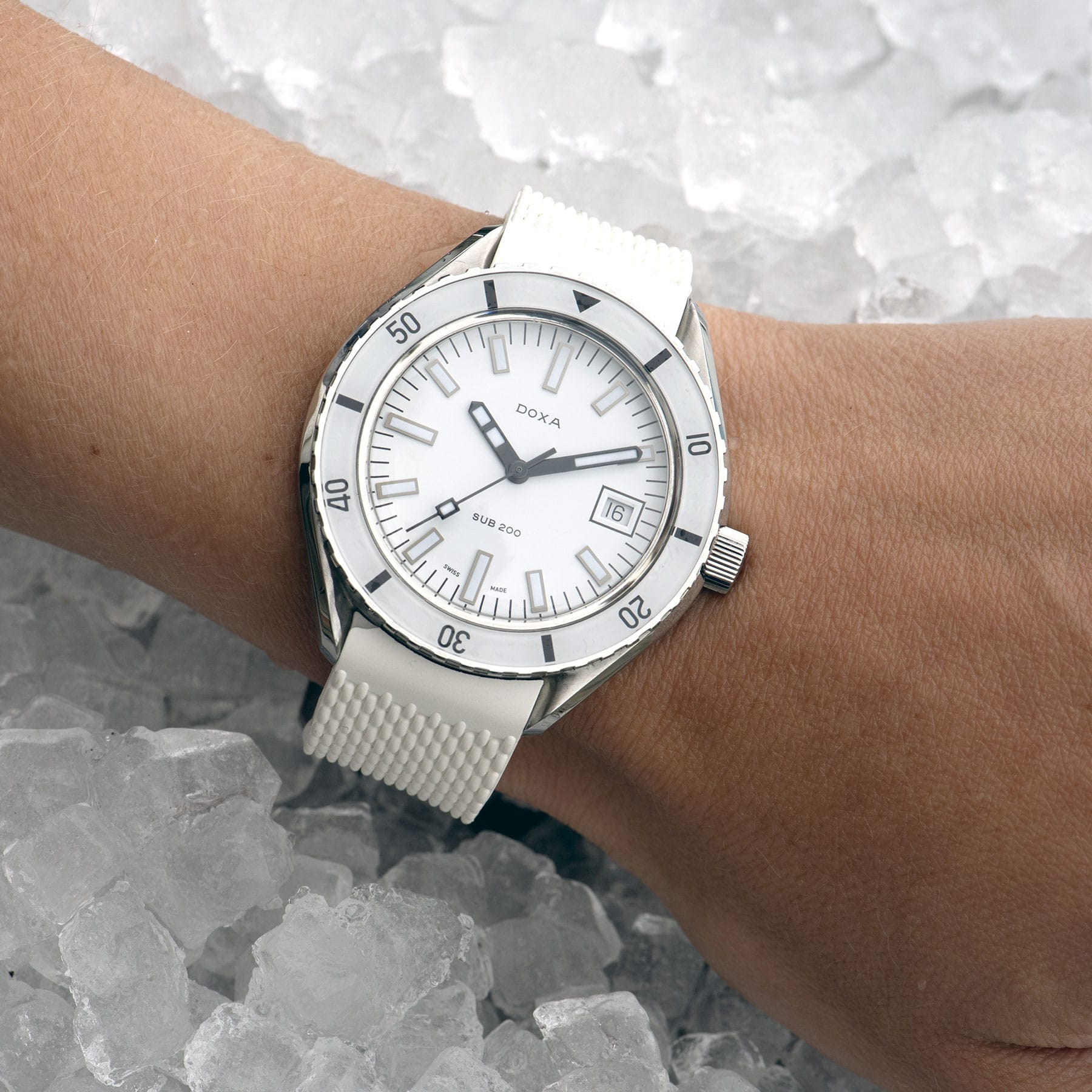DOXA SUB 200 Whitepearl Stainless Steel Rubber Strap 799.15.011.23