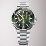Oris Kelp Forest Aquis Limited Edition 41.50mm Men’s Automatic Watch 733 7787 4187SET — Three-quarter view showing the green ceramic unidirectional rotating bezel, screw-down crown and brushed stainless steel case profile.