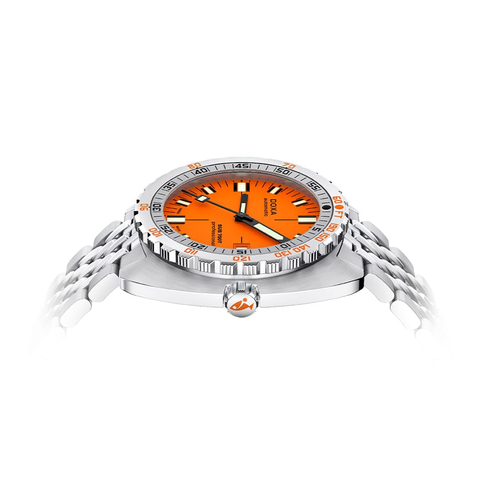 DOXA SUB 750T Automatic 45mm Watch 825.10.351.10 - from the side showing the doxa brand crown and rotational bezel