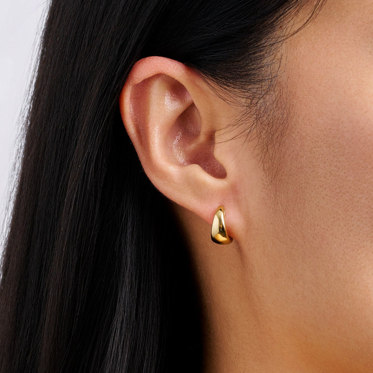 Petite Graduated Huggie Earrings in 18ct Yellow Gold