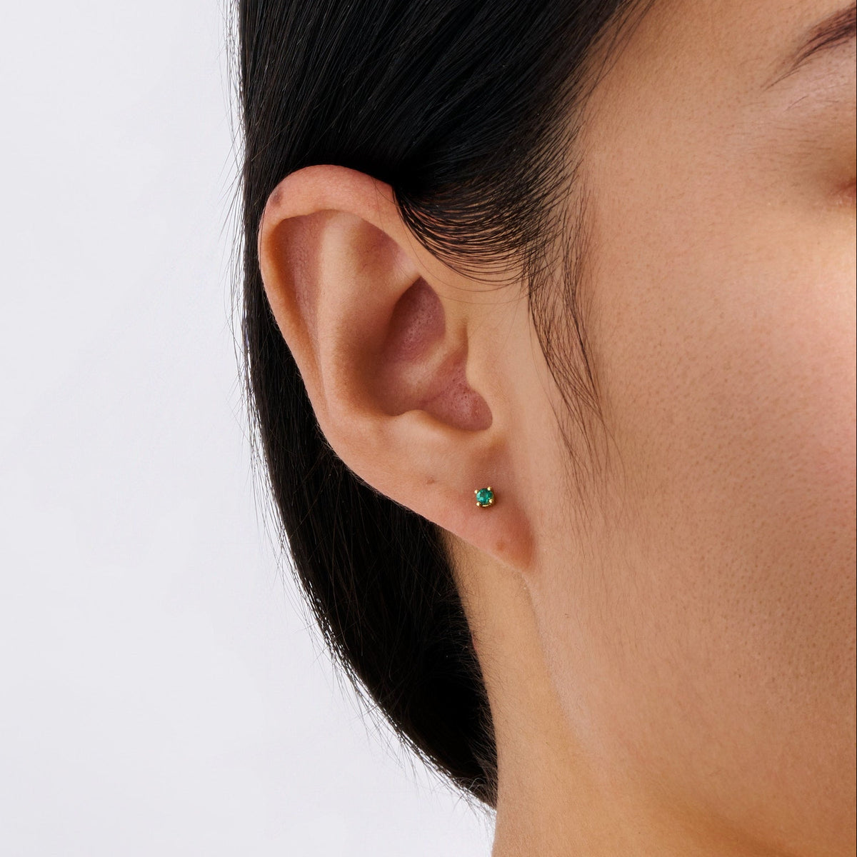 Emerald Stud Earrings in 18ct Yellow Gold