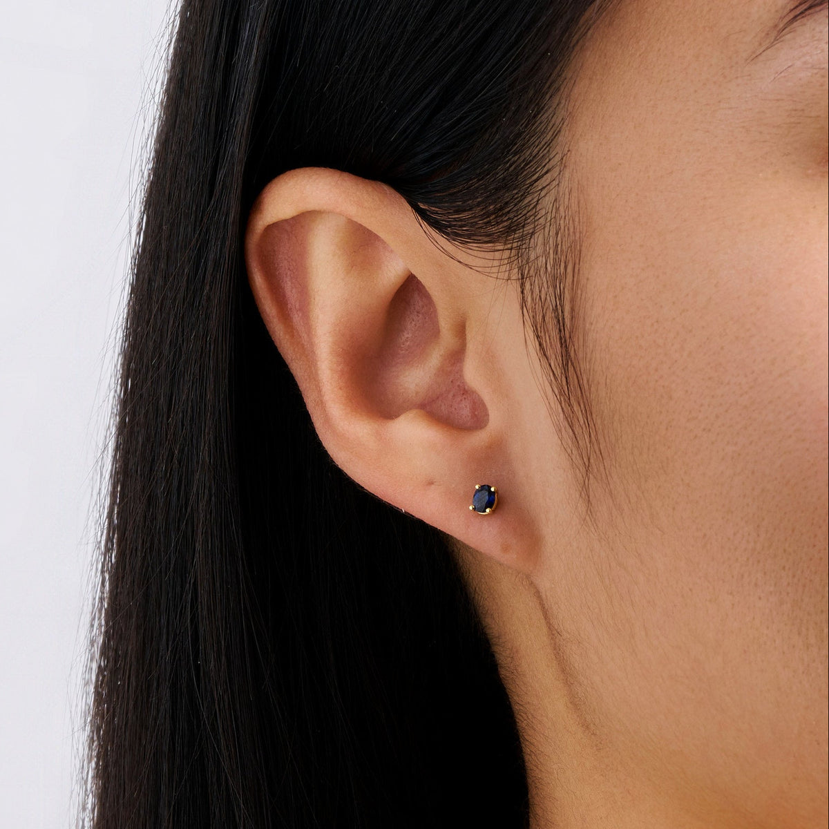 Sapphire Stud Earrings in 18ct Yellow Gold