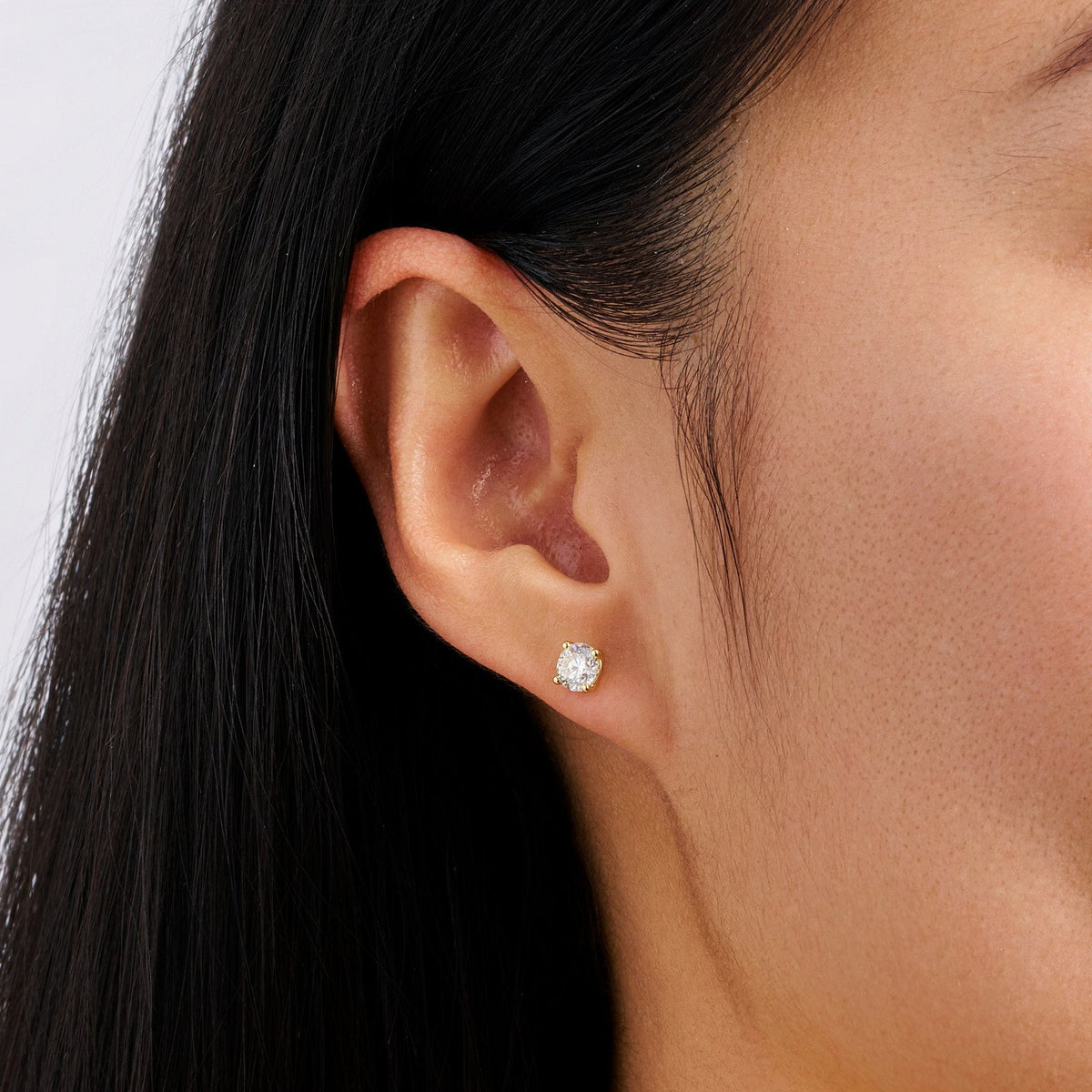 1.00 Carat Diamond Earrings in 18ct Yellow Gold