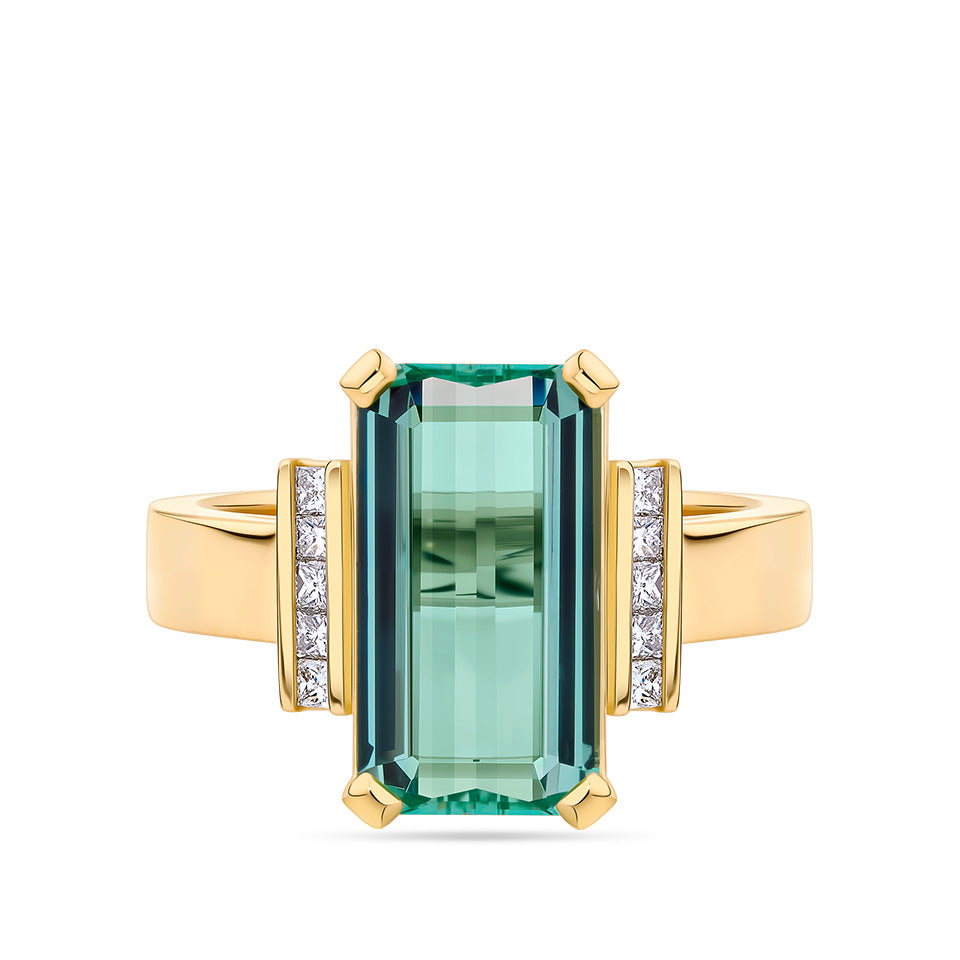 3.89 Carat Green Beryl and 0.20 Carat Diamond Ring in 18ct Yellow Gold