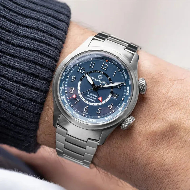 One Watch. Two Ways To Wear It.