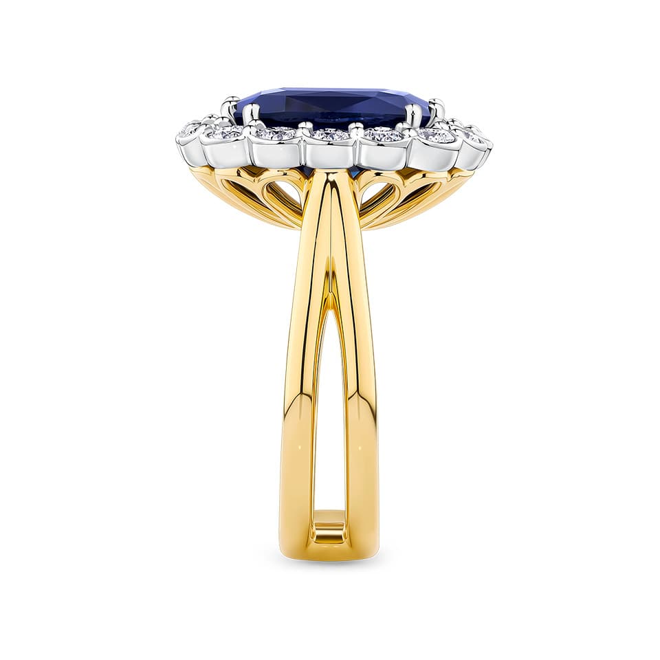7.37 Carat Sapphire and 0.47 Carat Diamond Ring in 18ct Yellow Gold