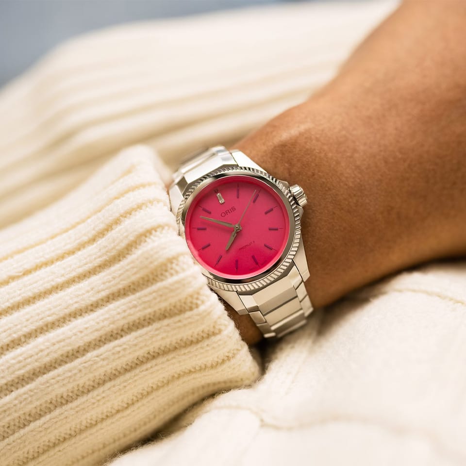 Oris ProPilot x Miss Piggy Automatic 34mm Watch 531 7796 4158MB