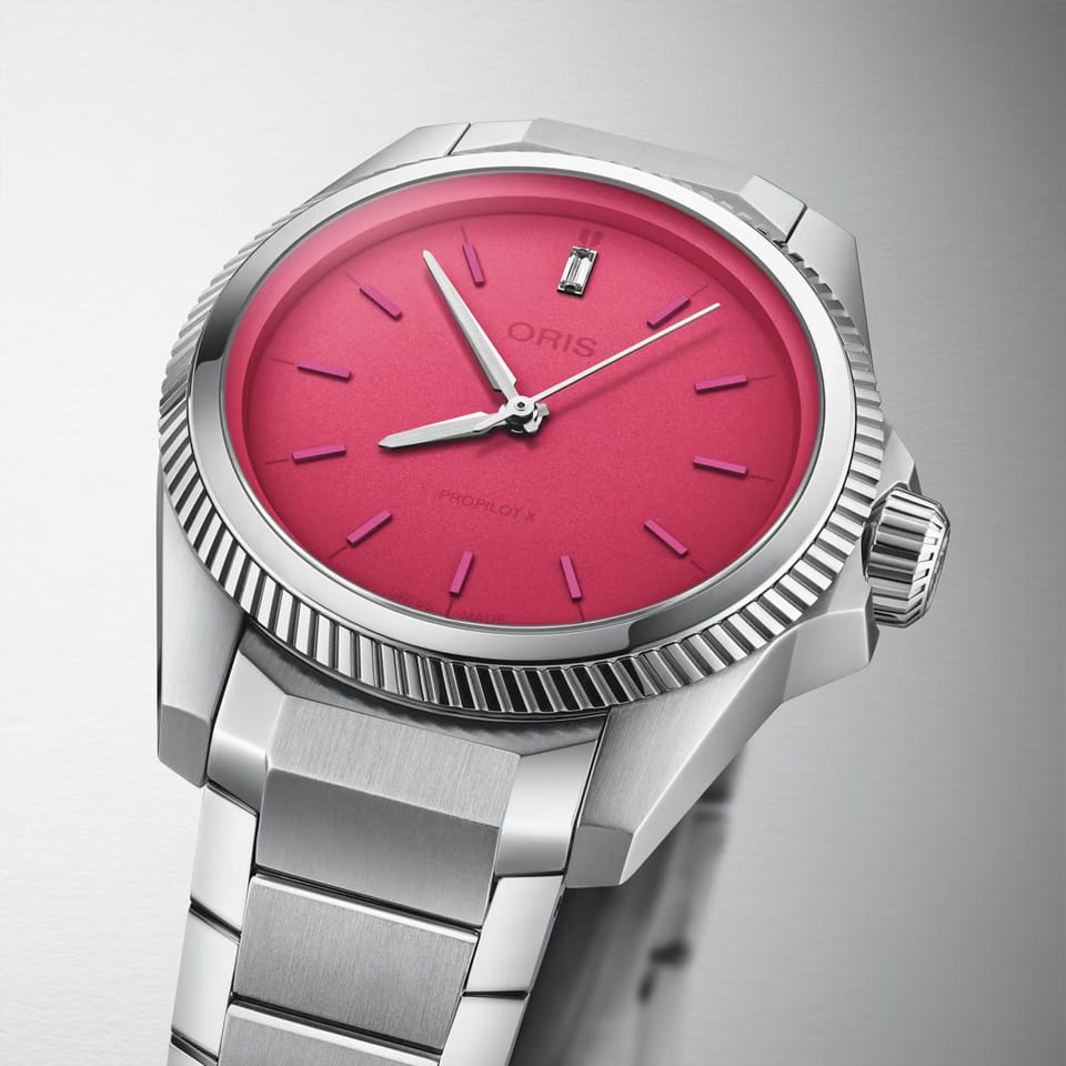 Oris ProPilot x Miss Piggy Automatic 34mm Watch 531 7796 4158MB