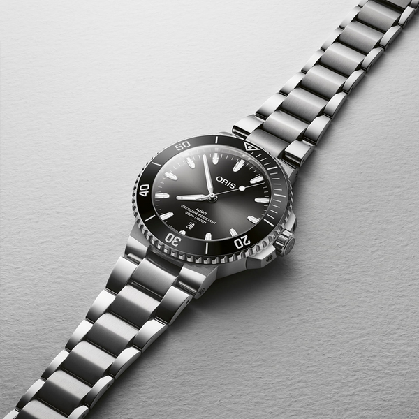 Oris Aquis Date