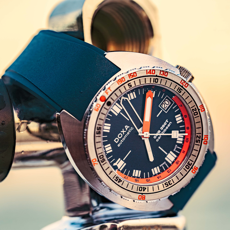 DOXA SUB 250T GMT STAINLESS STEEL RUBBER STRAP 855.10.201.32