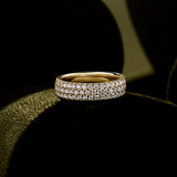 Quintessential 1.00 Carat TW Diamond Pave Ring in 18ct Yellow Gold