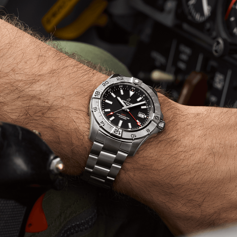 Breitling Avenger Automatic GMT Stainless Steel Black 44.00MM Breitling